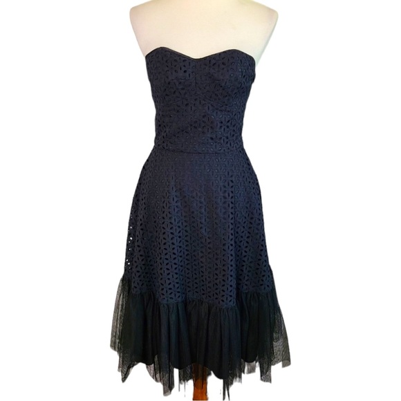 Anna Sui Dresses & Skirts - ANNA Sui Strapless Eyelet Knee Length Retro Dress Black 6